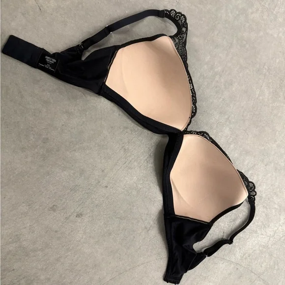 Simply Vera Vera Wang Intimates Black & Beige Lace Wireless Bra - 34D - Picture 5 of 11
